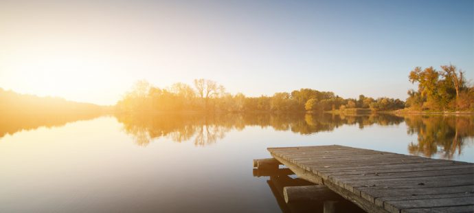 5 Reasons You Should Buy a Cabin or Cottage in the Fall - RE/MAX Canada