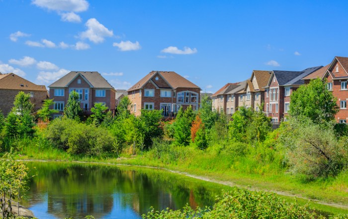 Canadian real estate with luxury homes
