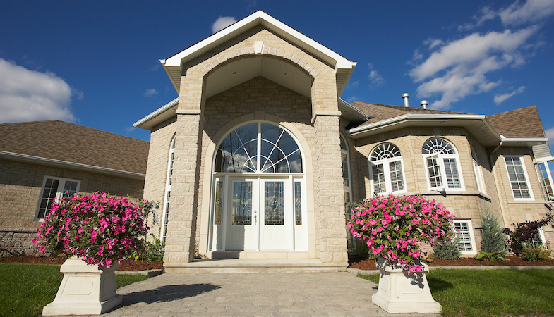 Oakville Real Estate Holding Its Own Amidst COVID-19