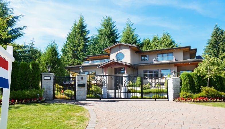 Could a Foreign Buyer’s Tax Cool Luxury Canadian Real Estate?