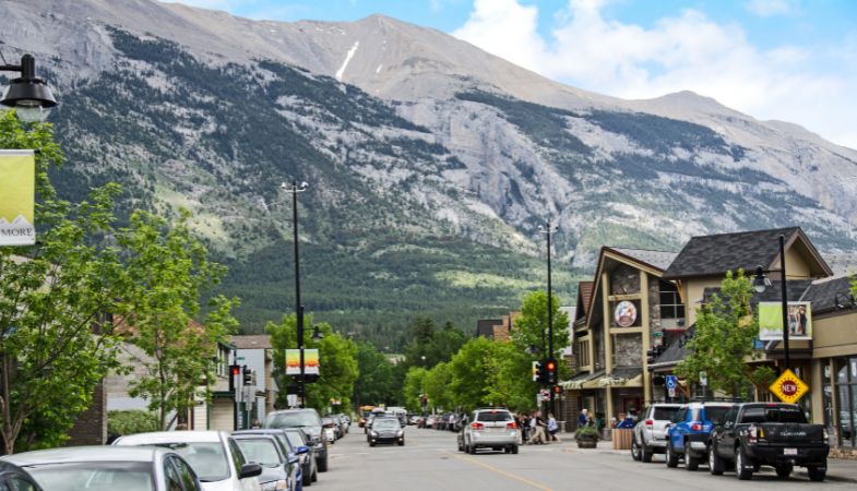 Canmore Cabin Market Trends (2023)