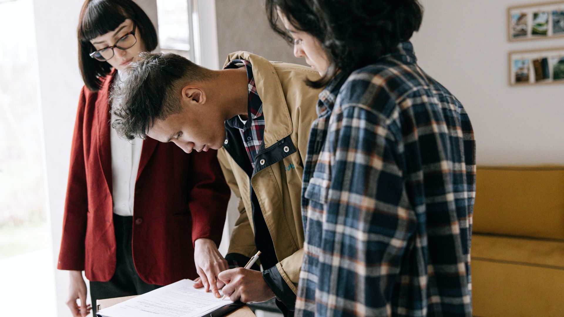 Purchasing Foreclosure Properties in Canada – Risks and Rewards