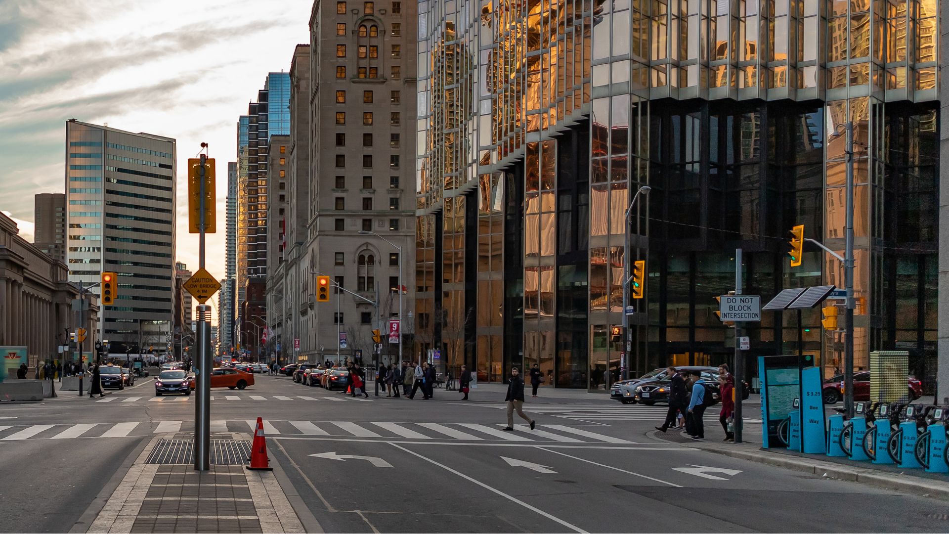 What’s Going on With Toronto House Prices? - REMAX Canada