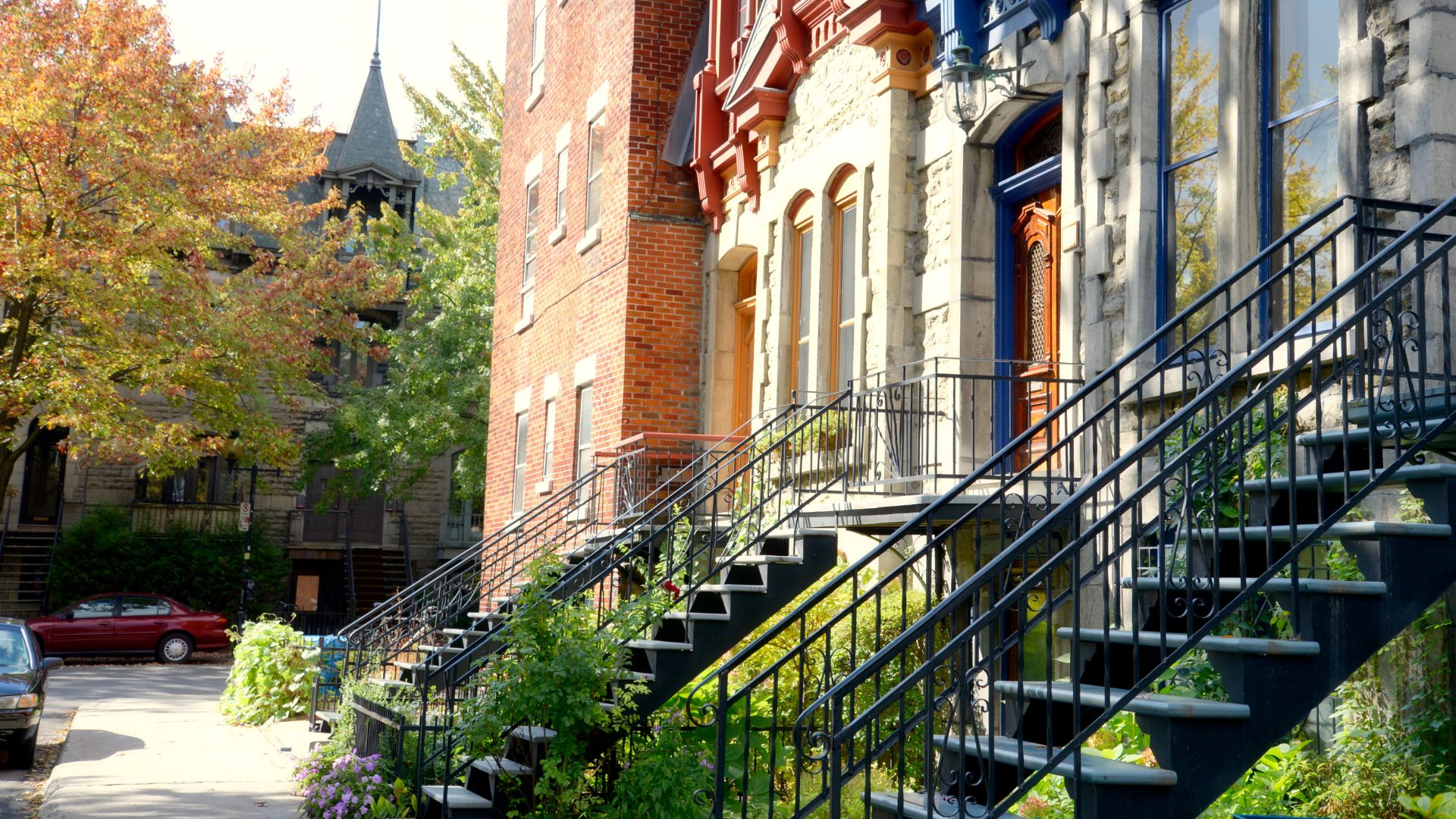 When to Sell: Tips for Watching the Market - RE/MAX Canada