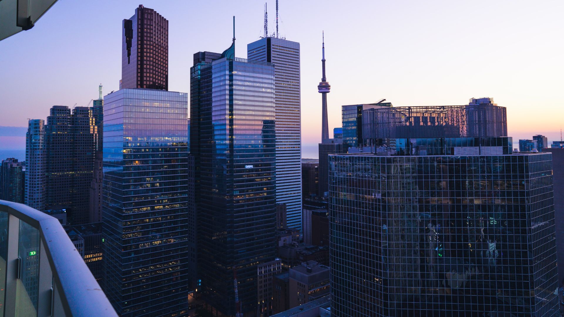 How the Crisis in the Toronto Condo Market is Affecting Housing ...