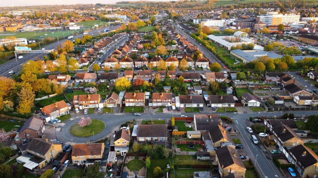 Buyer’s Guide to Emerging Neighbourhoods in Toronto and Vancouver