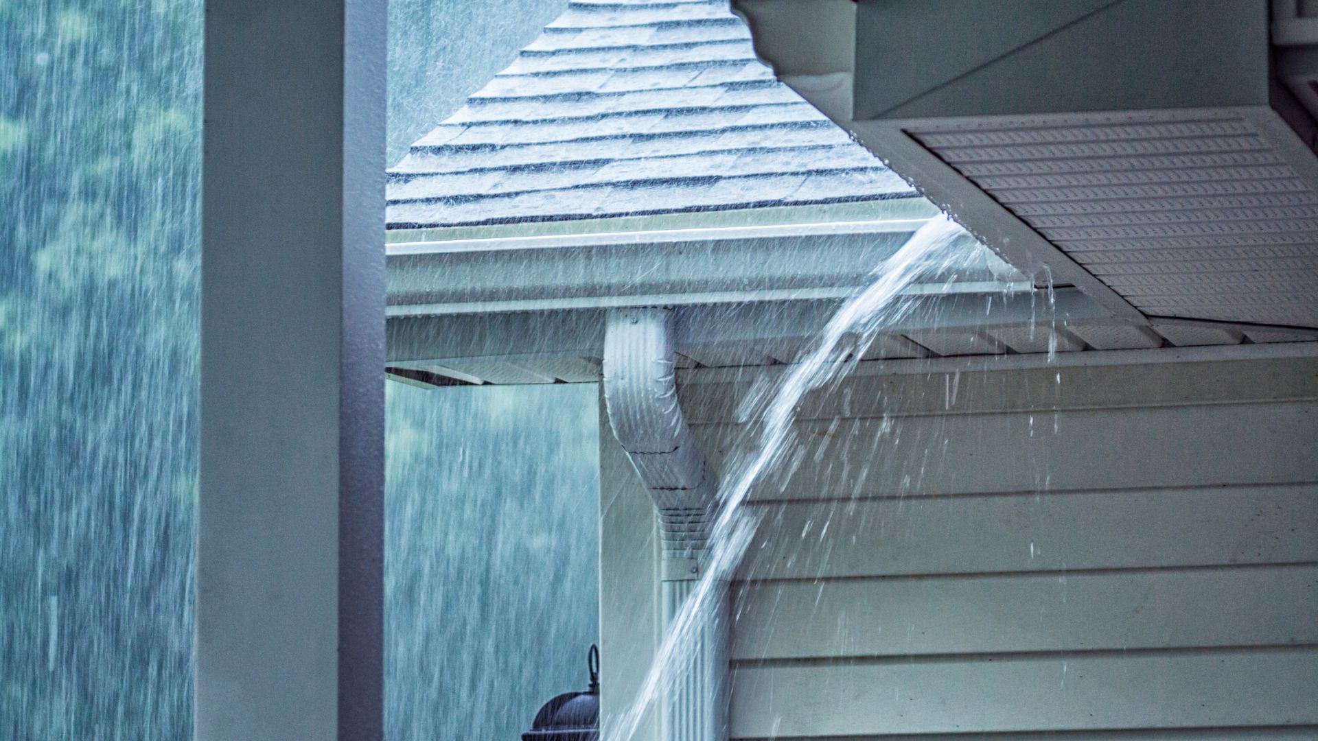 Guide to Insuring Your Home Against Canadian Weather Risks